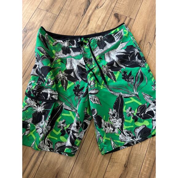 Hurley mens size 38 board shorts swim trunks - Picture 1 of 2